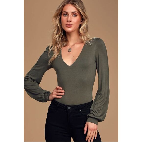 Lulu's Kaylene Olive Green V-Neck Balloon Sleeve Bodysuit Size Medium Sexy Date - Picture 1 of 16